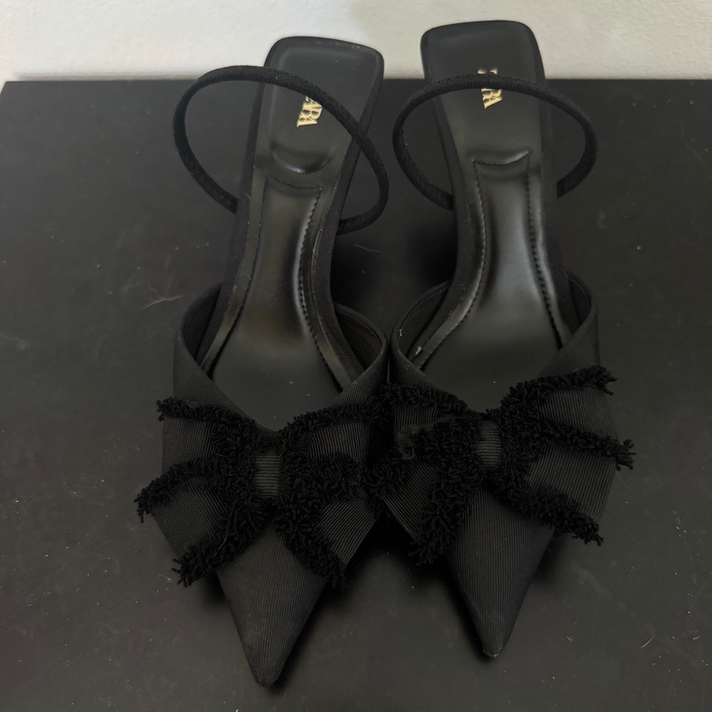 ZARA SLING BACK BOW HEELS Size 6